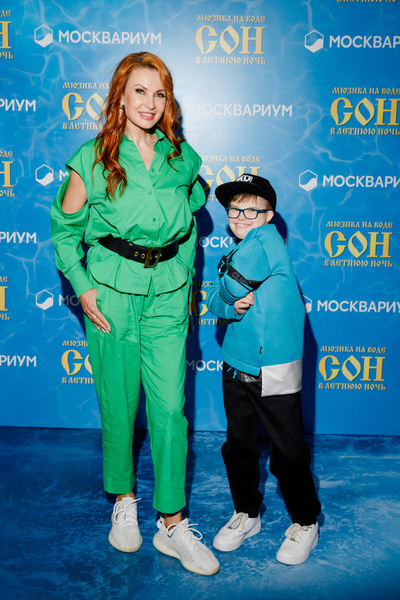 Эвелина Бледанс с сыном