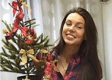 Жена Джигана нарядила елку