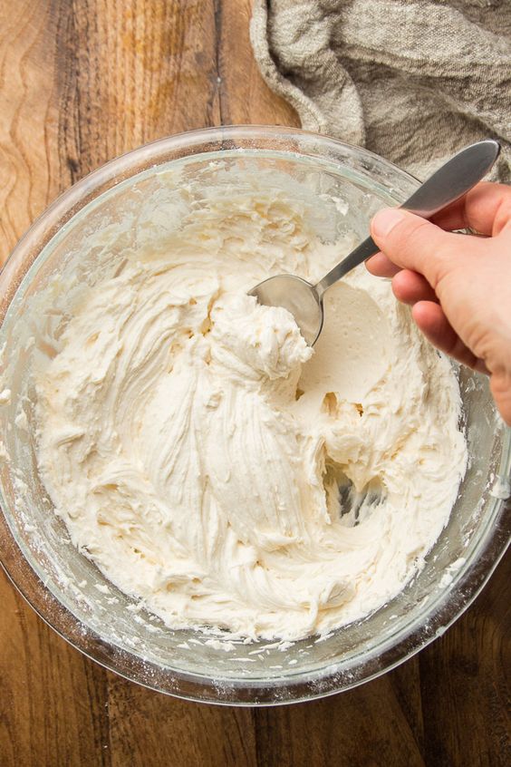 Рецепт того самого кремового торта, которым атаковали «Мону Лизу»