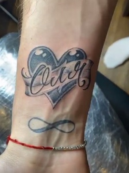 Дава сделал татуировку с именем Ольги Бузовой