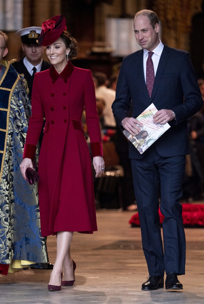 Елизавета II сделала странный прощальный «подарок»  Меган Маркл и принцу Гарри
