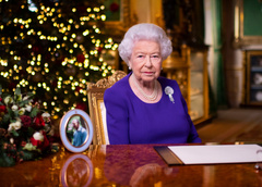 Почему королева Елизавета II взвешивает гостей до и после рождественского обеда