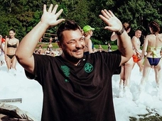 Сергей Жуков раздел полтысячи человек на открытии нового проекта