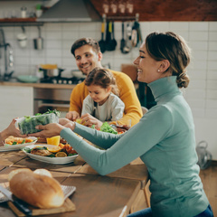 7 преимуществ семейных обедов и ужинов, о которых вы могли не знать