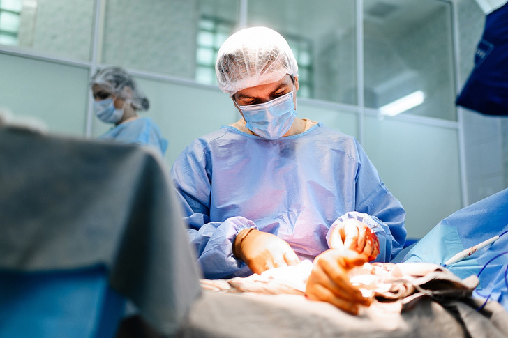 Сибирские врачи сделали 20 операций, чтобы спасти руку мужчины от ампутации после ДТП