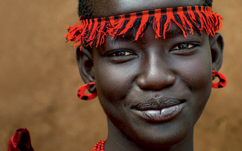 Шрамы украшают: как должна выглядеть девушка эфиопского племени боди