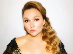 «Вы за бодипозитив? А я нет»: Надежда Ангарская показала фото до и после похудения на 33 килограмма