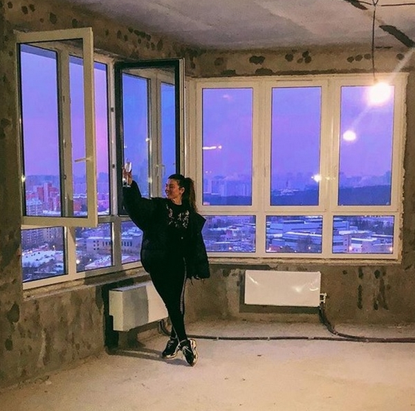 Анна Седокова в новой квартире