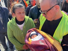 260 часов спустя: 10-летний мальчик, старушка и другие, кого спасатели вытащили с того света в Турции