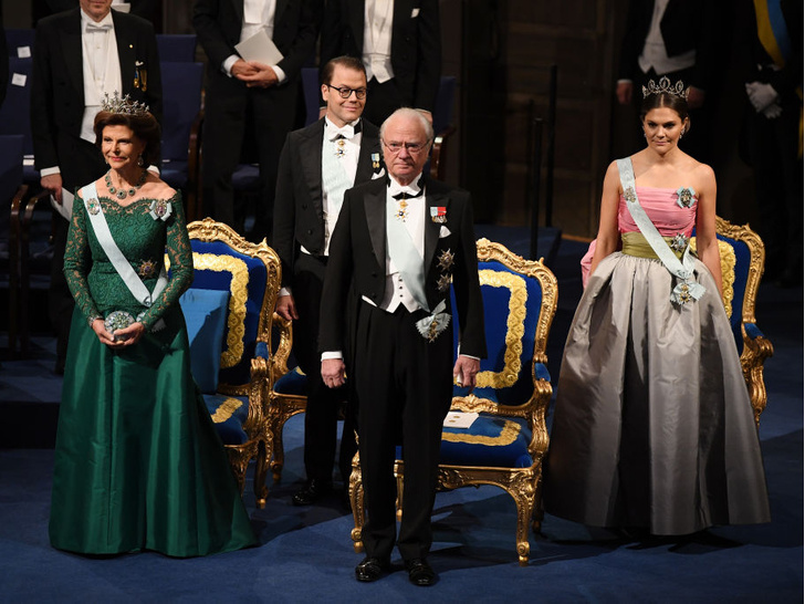 Какие тиары нельзя носить кронпринцессе Виктории (и почему их лично подбирает король)