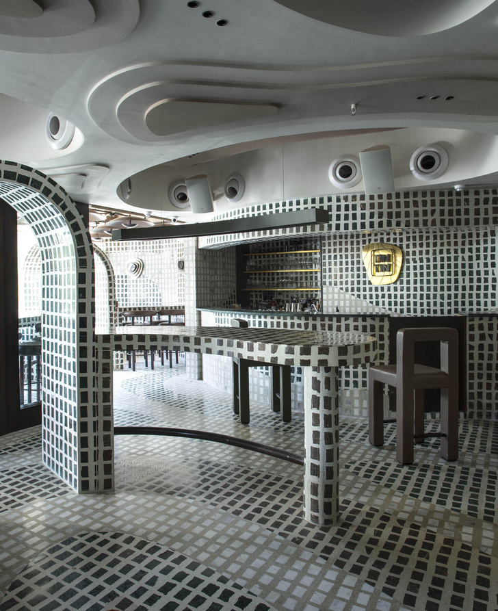 В Чандигархе появился дизайн-бар с необычным интерьером