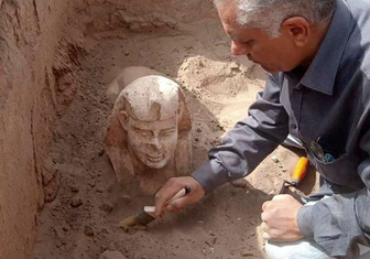 Император с телом льва: посмотрите на египетского мини-сфинкса с лицом Клавдия