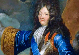 Почему в России французских королей по имени Луи принято называть Людовиками?