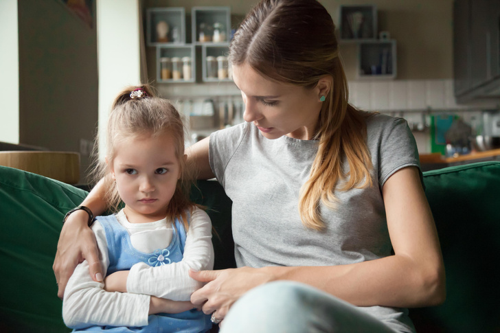 3 фразы родителей, которые программируют ребенка на нищету