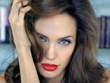 Анджелину Джоли признали самой красивой в мире