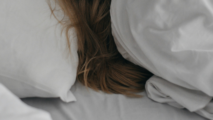 «Не могу уснуть»: 5 способов убаюкать беспокойный мозг — попробуйте на себе