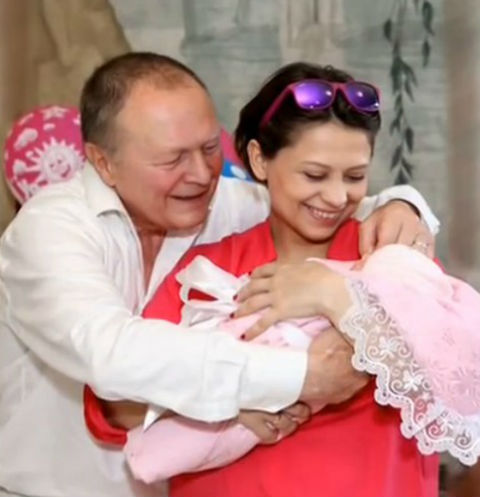 Борис Галкин с женой и дочерью