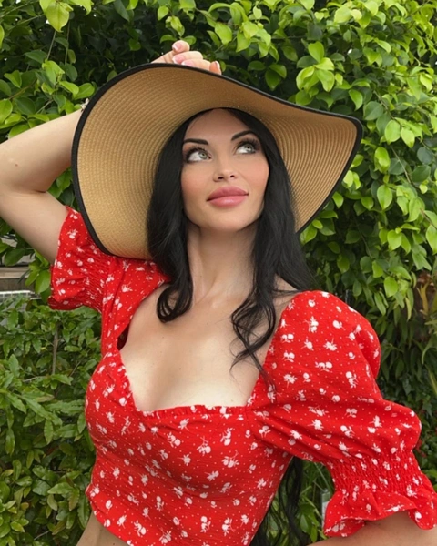 Ирина Рягузова | www.starhit.ru