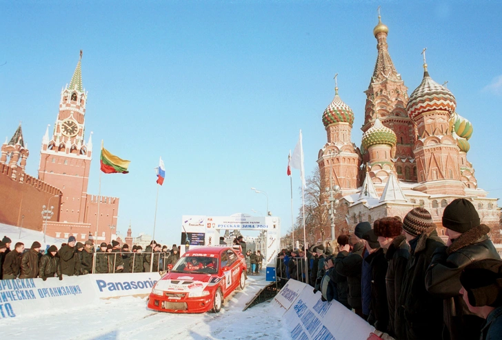 Каким был 2001 год: «Гарри Поттер» в кино, Собчак в Москве, первый турист в космосе