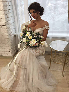 Алиана Гобозова вновь побывала в роли невесты
