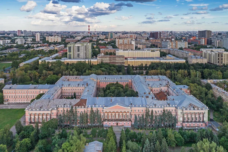 Из дворца в бизнес-центр: в Москве продают дворец Екатерины II