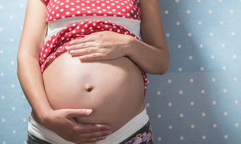 Форма живота при беременности: приметы и факты