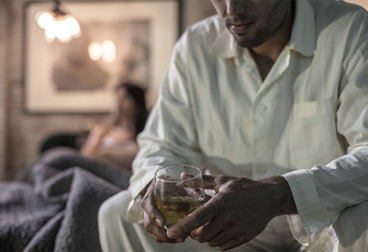 «Муж стал зависим от алкоголя и снотворного»
