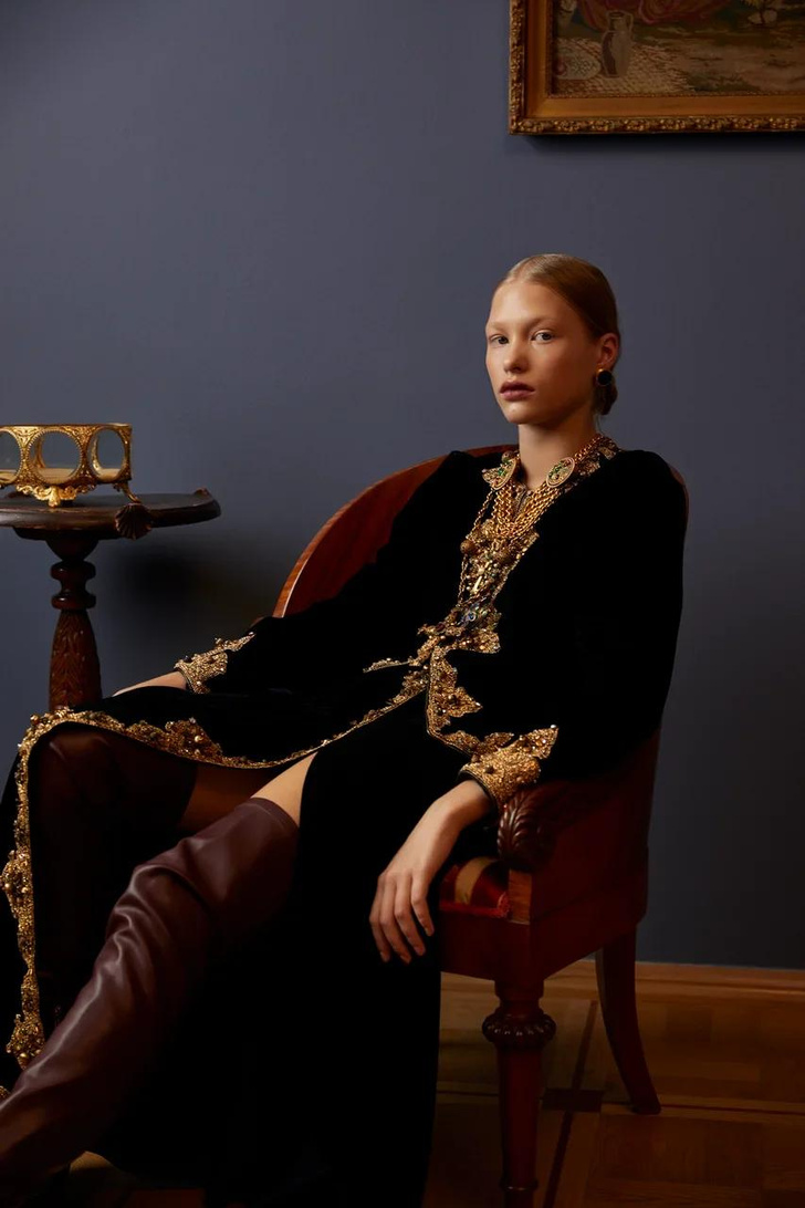 Клипсы Шанель и блузы Сен-Лорана: первая большая съемка ELLE винтажной одежды