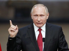 «Достойно пройдем через испытания»: Владимир Путин поздравил россиян с Пасхой