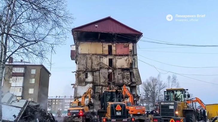 Подъезд разрушен, девять погибших, из которых четверо — дети: что известно о взрыве в жилом доме на Сахалине