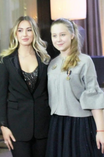 Анастасия Годунова с дочерью Александра Серова Мишель