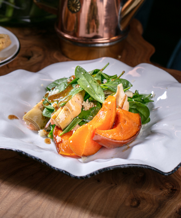 Тыква шеф повар. Подача запеченной тыквы в ресторане. Подача запеченной тыквы в ресторане. Ризотто ресторанная подача. Шеф повар мексиканской кухни.