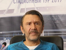 Бриллиантовый браслет жены и потерянный телефон дочери: все о прощальном концерте «Ленинграда»