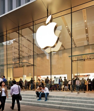 Слив года: Apple и Meta* сами передали личные данные клиентов в руки хакеров
