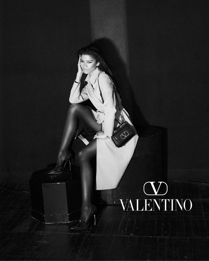 Страстная и безупречная: Зендая в рекламной кампании Valentino