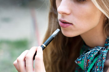 Электронная сигарета помогает нам отказаться от пагубной привычки