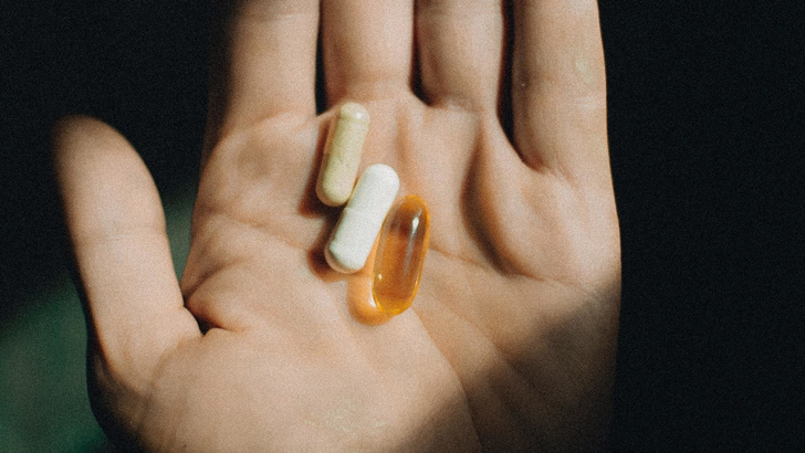 «Опасные» таблетки: почему мы боимся принимать психотропные препараты — 2 главных мифа