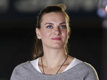 Елена Исинбаева вышла из декретного отпуска