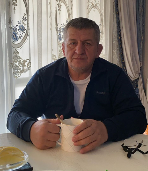 Отец Хабиба Нурмагомедова впал в кому