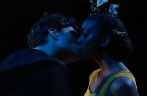 Орландо Блум и Кондола Рашад часто целуются на бис