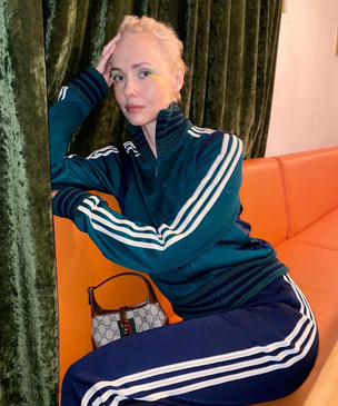 Ольга Карпуть показывает, как носить вещи из коллаборации adidas x Wales Bonner