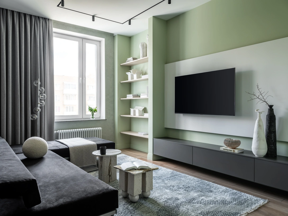 Гостиная. Диван — собственность заказчика. Ковер, Design carpets. Шторы, «Мастерская Светланы Лисовской». | Источник: Евгений Кулибаба