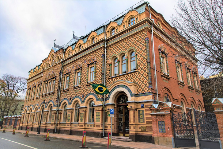 Сказочные дома в Москве: лучшие образцы русского зодчества, которые стоит посетить летом 2022