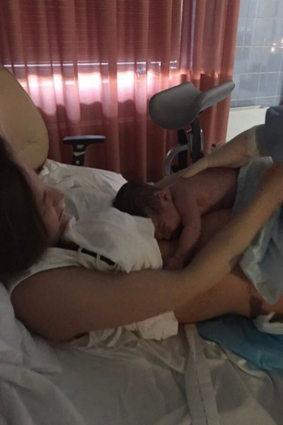Антон Беляев опубликовал фото жены и малыша сразу после родов