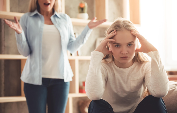 Доверие будет утеряно навсегда: 10 фраз, которые родители ни в коем случае не должны говорить подростку
