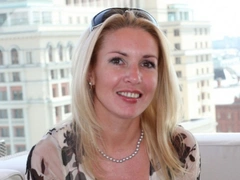 «Я сама не подарок, могла спровоцировать»: 45-летняя фигуристка Ирина Лобачева разводится с молодым супругом после побоев