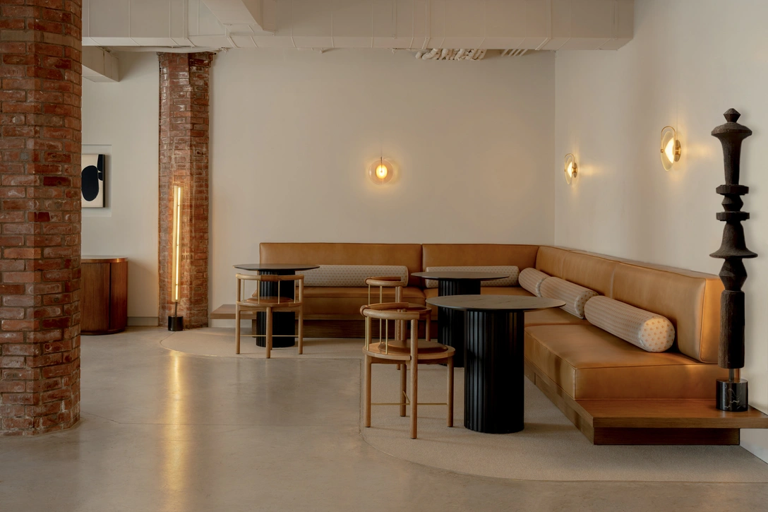 Офис в пастельных тонах с неожиданным инженерным решением | Источник: Син Дэвидсон