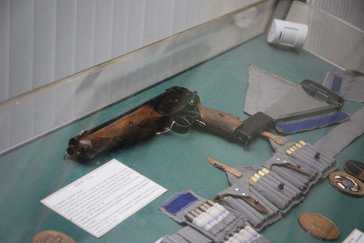 Зачем советские космонавты брали в космос пистолеты