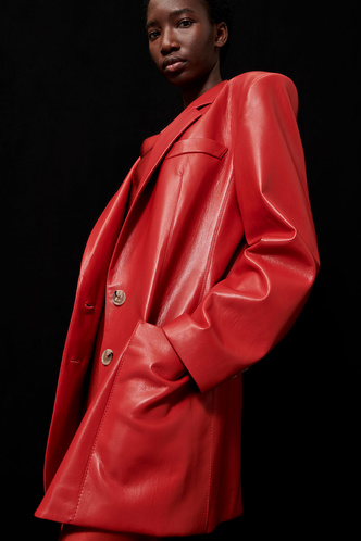 Lady in red: Nanushka представили коллекцию в честь Китайского Нового года