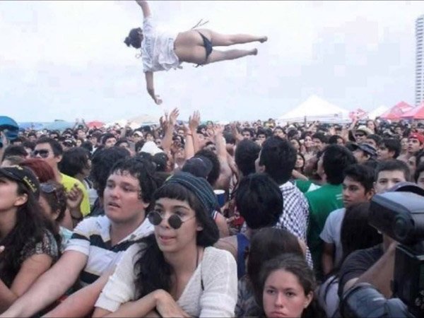 Фото неприлично веселящихся граждан с фестивалей и концертов